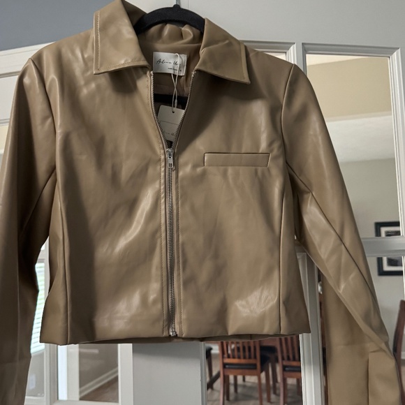 Tan Jacket: NWT Size Small - Picture 1 of 4